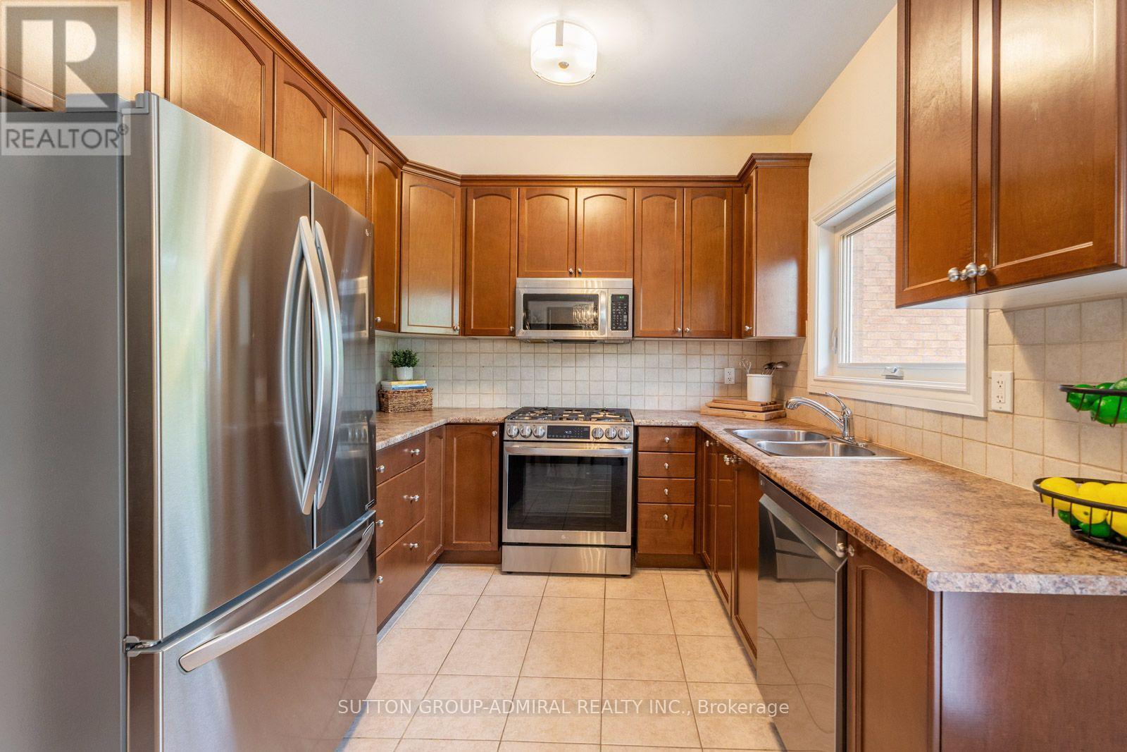 96 Niagara Trail, Halton Hills (Georgetown), Ontario  L7G 0A8 - Photo 5 - W13759068