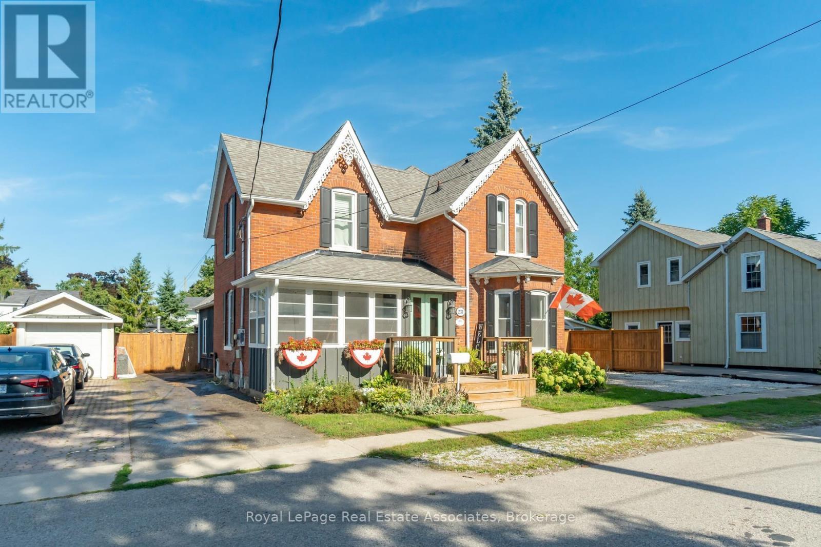 231 Arthur Street, Halton Hills (Ac Acton), Ontario  L7J 1L9 - Photo 3 - W13759482