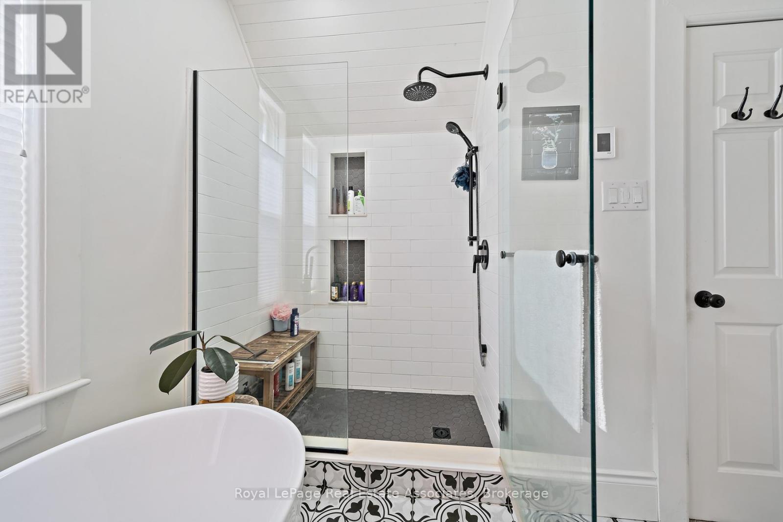 231 Arthur Street, Halton Hills (Ac Acton), Ontario  L7J 1L9 - Photo 34 - W13759482