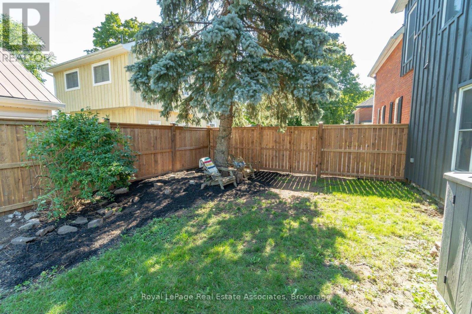 231 Arthur Street, Halton Hills (Ac Acton), Ontario  L7J 1L9 - Photo 41 - W13759482