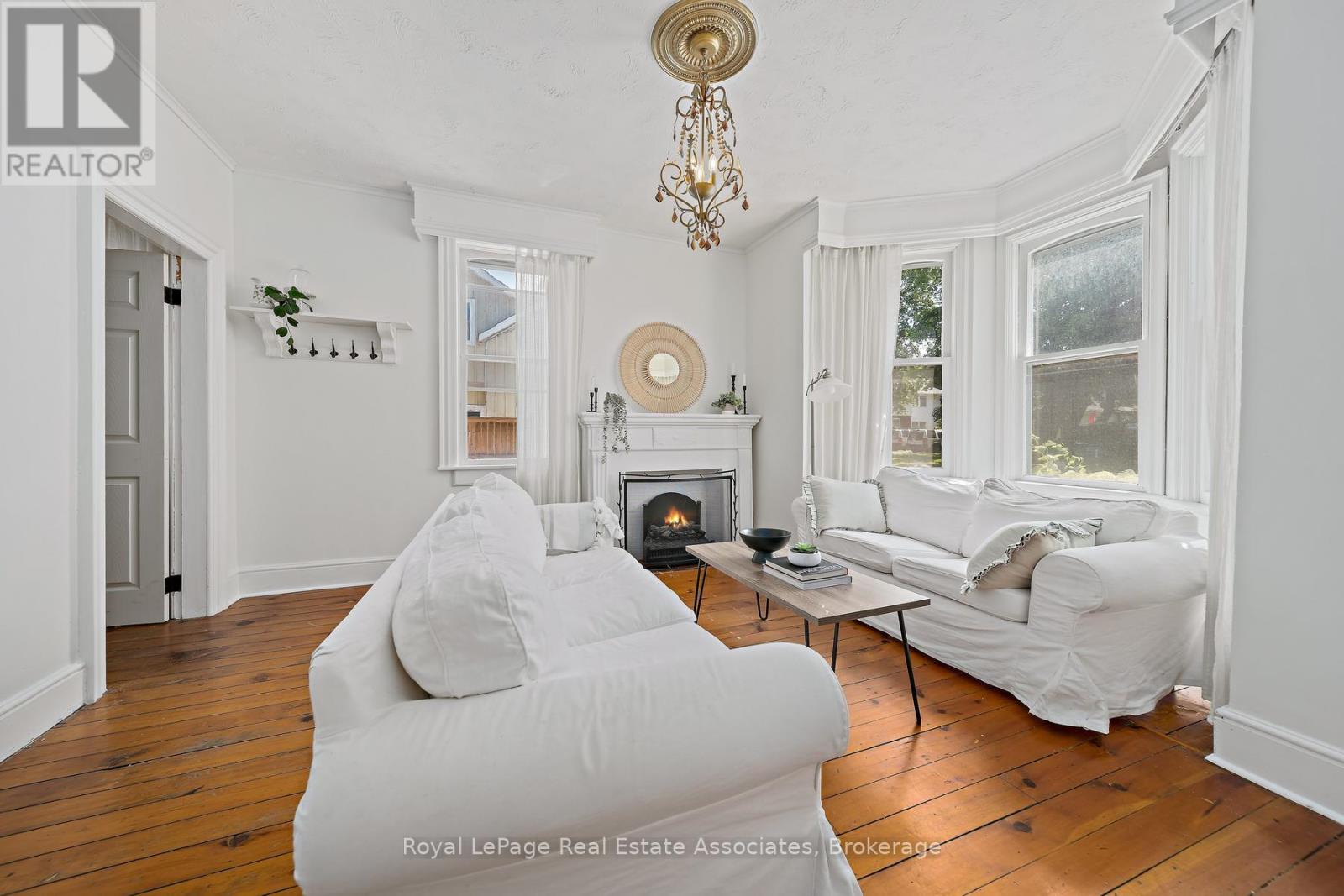 231 Arthur Street, Halton Hills (Ac Acton), Ontario  L7J 1L9 - Photo 9 - W13759482