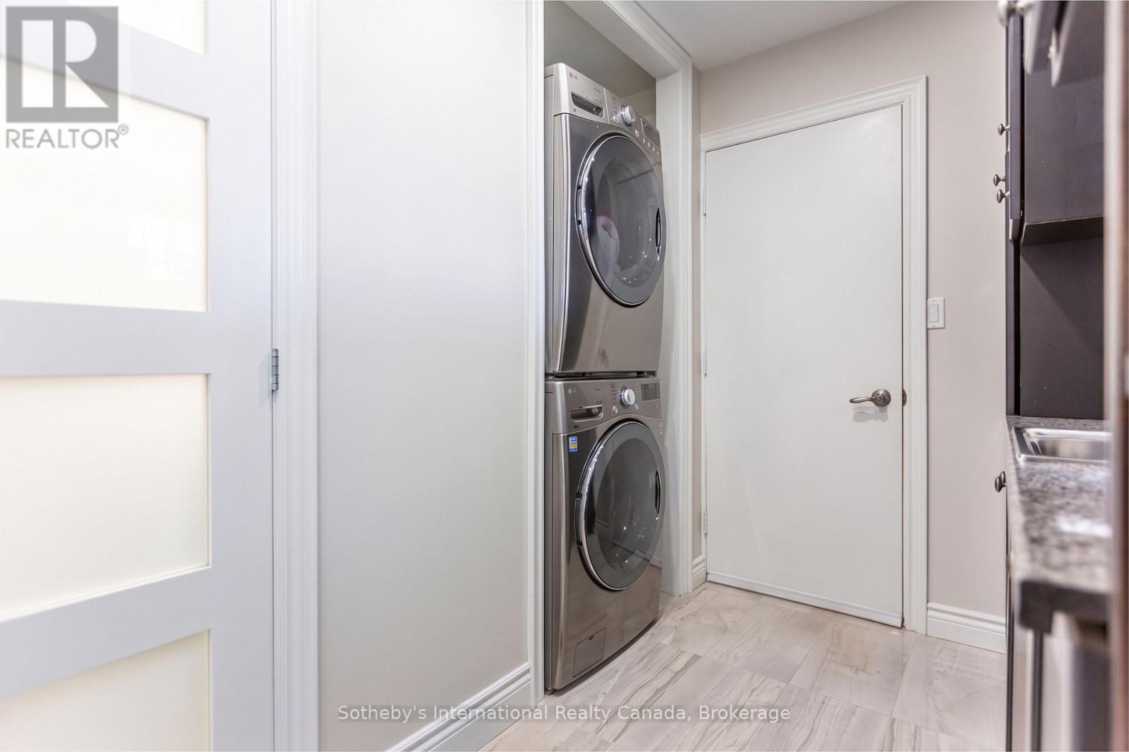 11360 Fifth Line, Halton Hills (Rural Halton Hills), Ontario  L7G 4S6 - Photo 27 - W13762302