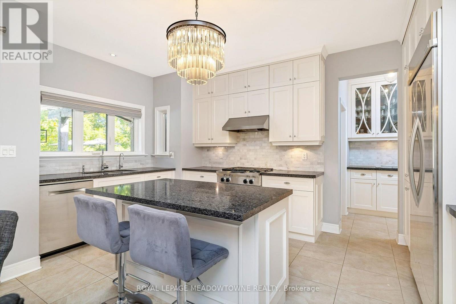 288 Eaton Street, Halton Hills (Georgetown), Ontario  L7G 6N8 - Photo 13 - W13772076