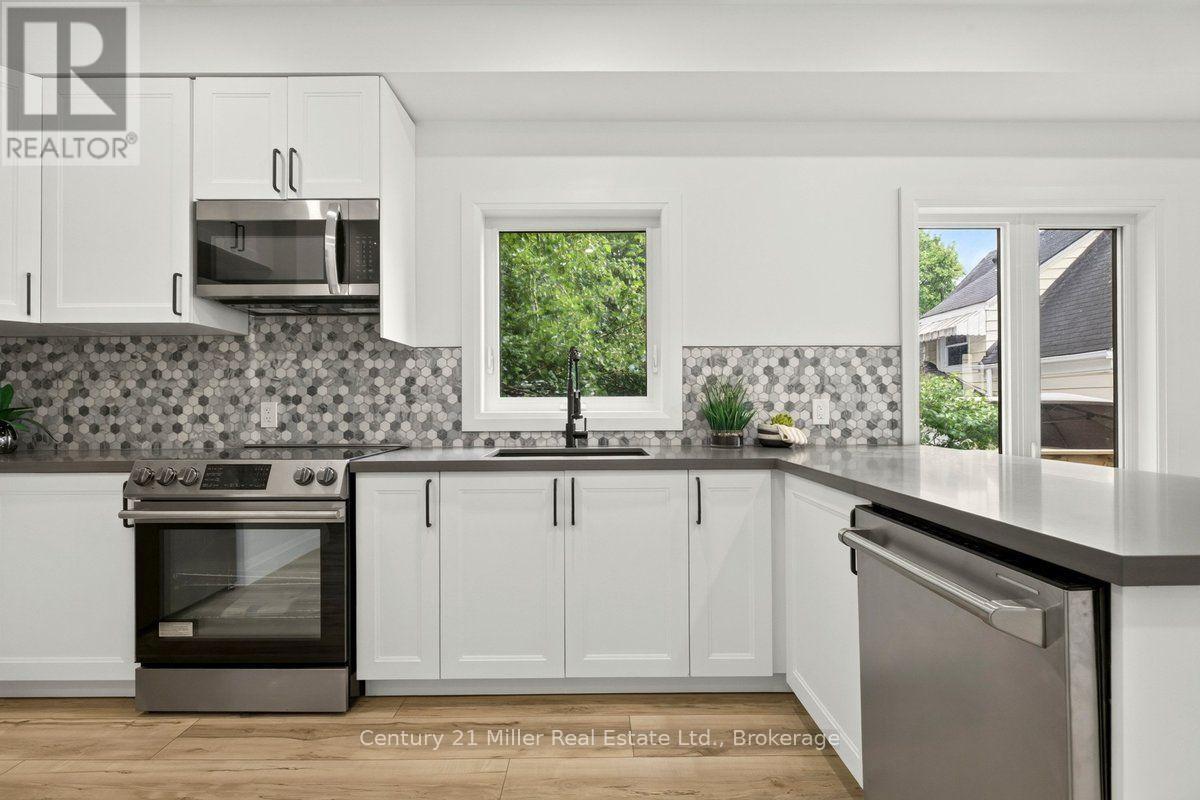 39 Victoria Street, Halton Hills (Georgetown), Ontario  L7G 3N5 - Photo 11 - W13772626