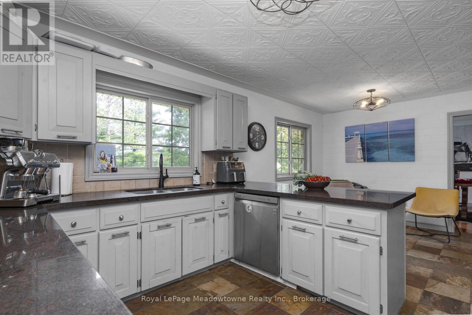 13306 Sixth Line, Milton (Na Rural Nassagaweya), Ontario  L7J 2L7 - Photo 16 - W13774314