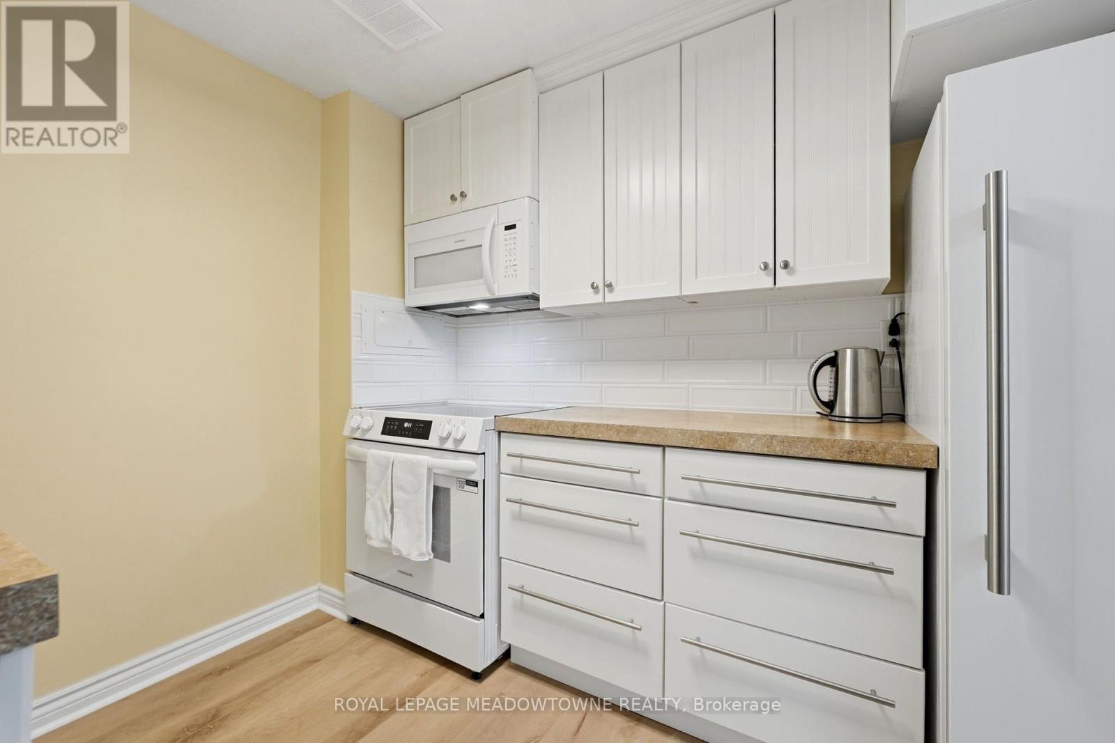 301 - 49 Park Avenue, Halton Hills (Georgetown), Ontario  L7G 3H9 - Photo 18 - W13774570