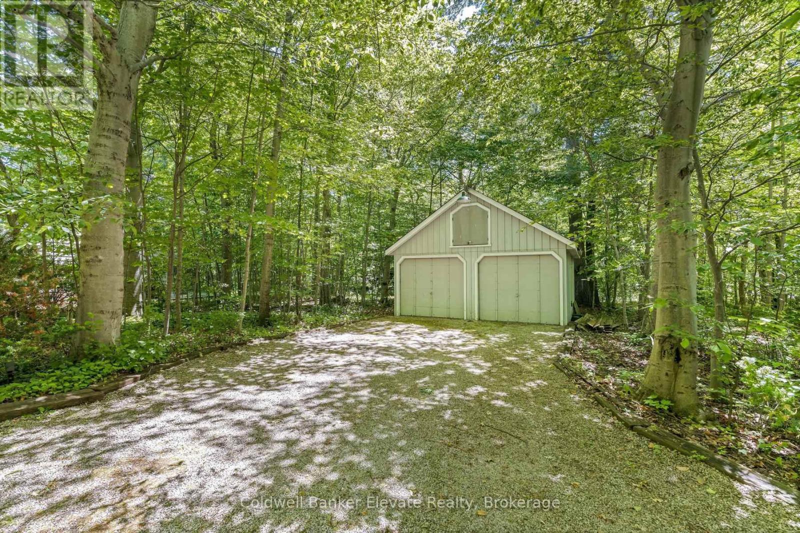 9761 Eighth Line, Halton Hills (Rural Halton Hills), Ontario  L7G 4S5 - Photo 3 - W13777418