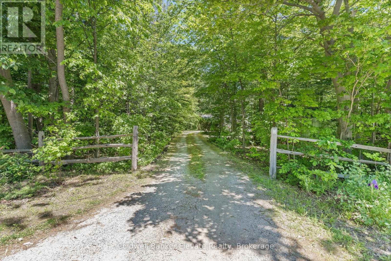 9761 Eighth Line, Halton Hills (Georgetown), Ontario  L7G 4S5 - Photo 2 - W13777464