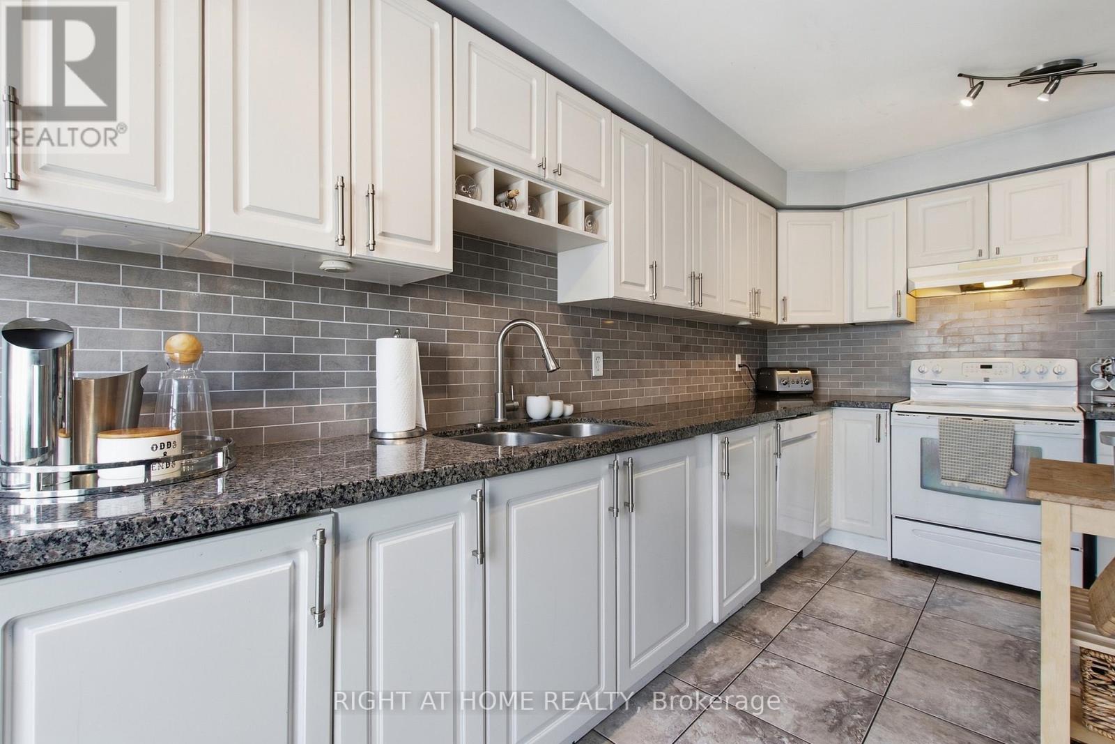 85 Seed House Lane, Halton Hills (Georgetown), Ontario  L7G 6K4 - Photo 18 - W13777694