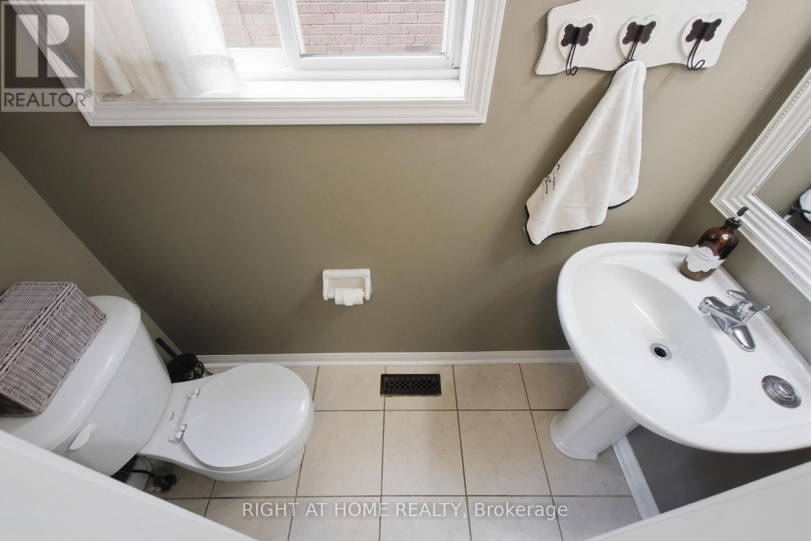 85 Seed House Lane, Halton Hills (Georgetown), Ontario  L7G 6K4 - Photo 22 - W13777694