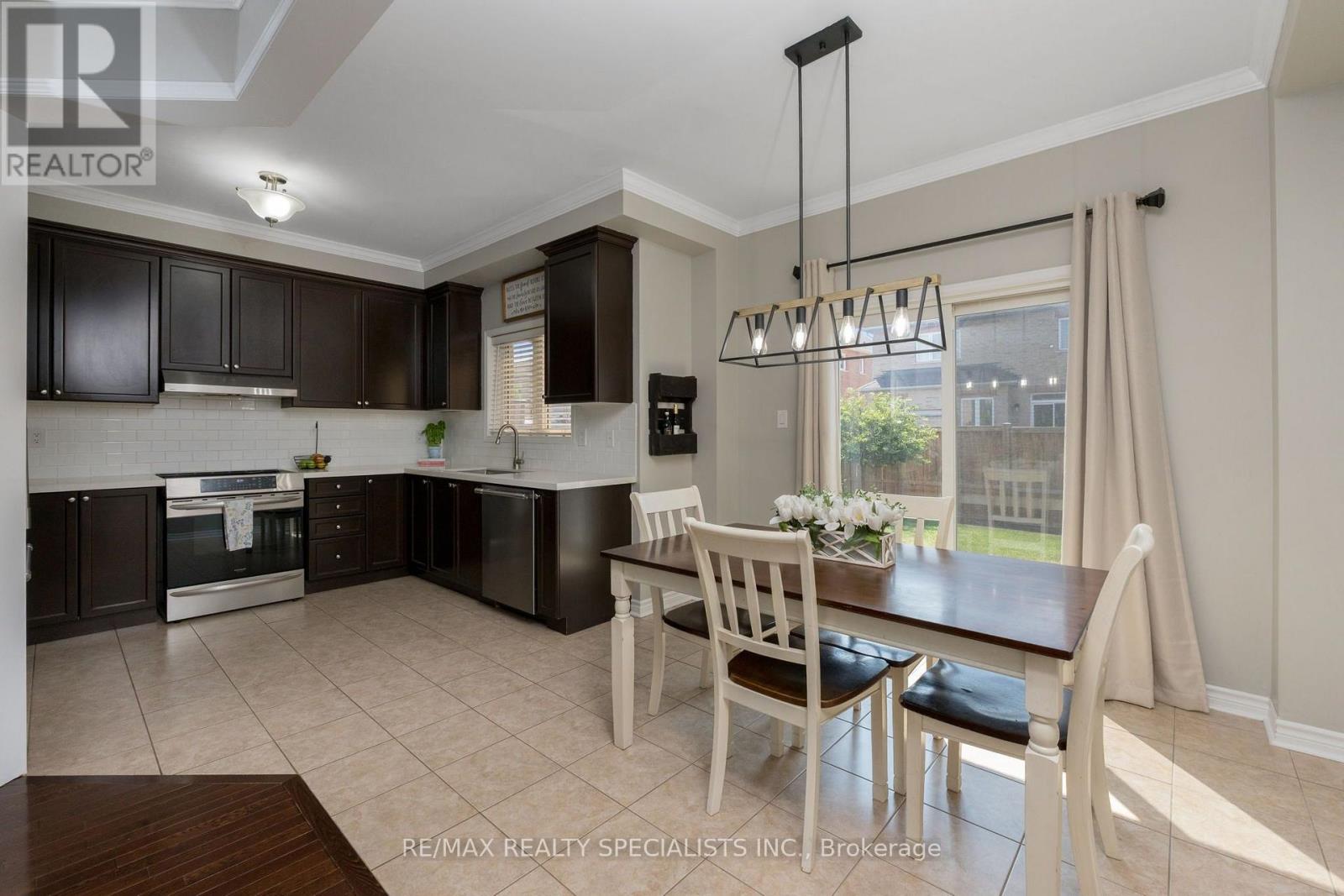 24 Serenity Street, Halton Hills (Georgetown), Ontario  L7G 0A9 - Photo 13 - W13778996