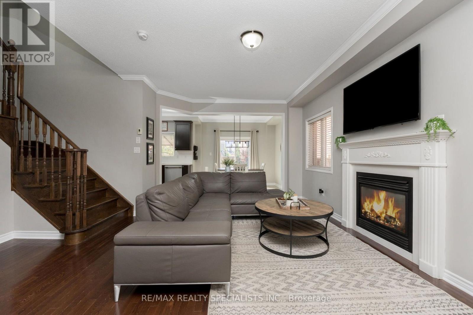 24 Serenity Street, Halton Hills (Georgetown), Ontario  L7G 0A9 - Photo 7 - W13778996