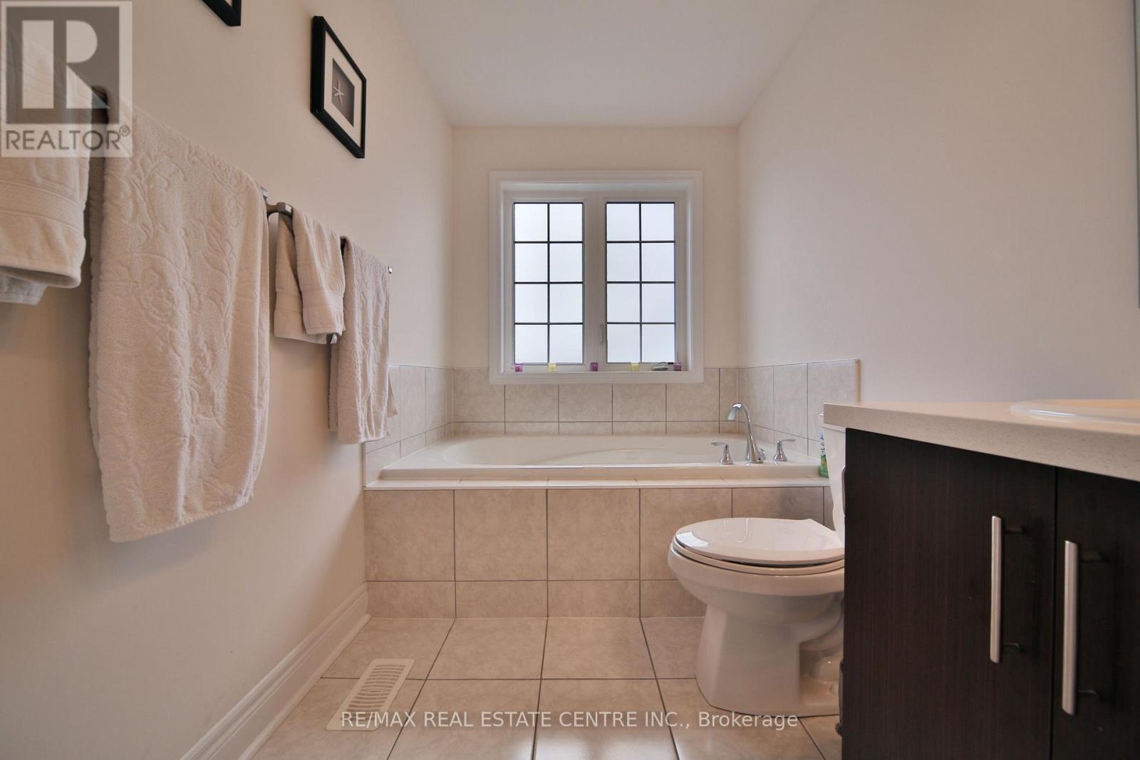 106 Branigan Crescent, Halton Hills (Georgetown), Ontario  L7G 0M8 - Photo 31 - W13781092