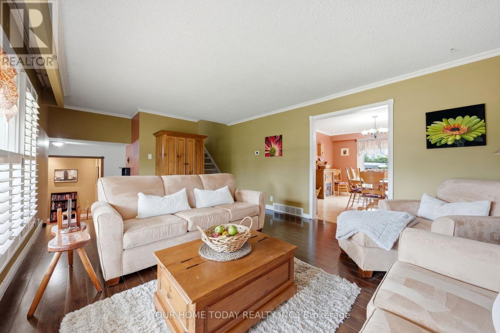 12950 Silvercreek Drive, Halton Hills (Rural Halton Hills), Ontario  L7G 4S4 - Photo 12 - W13781624