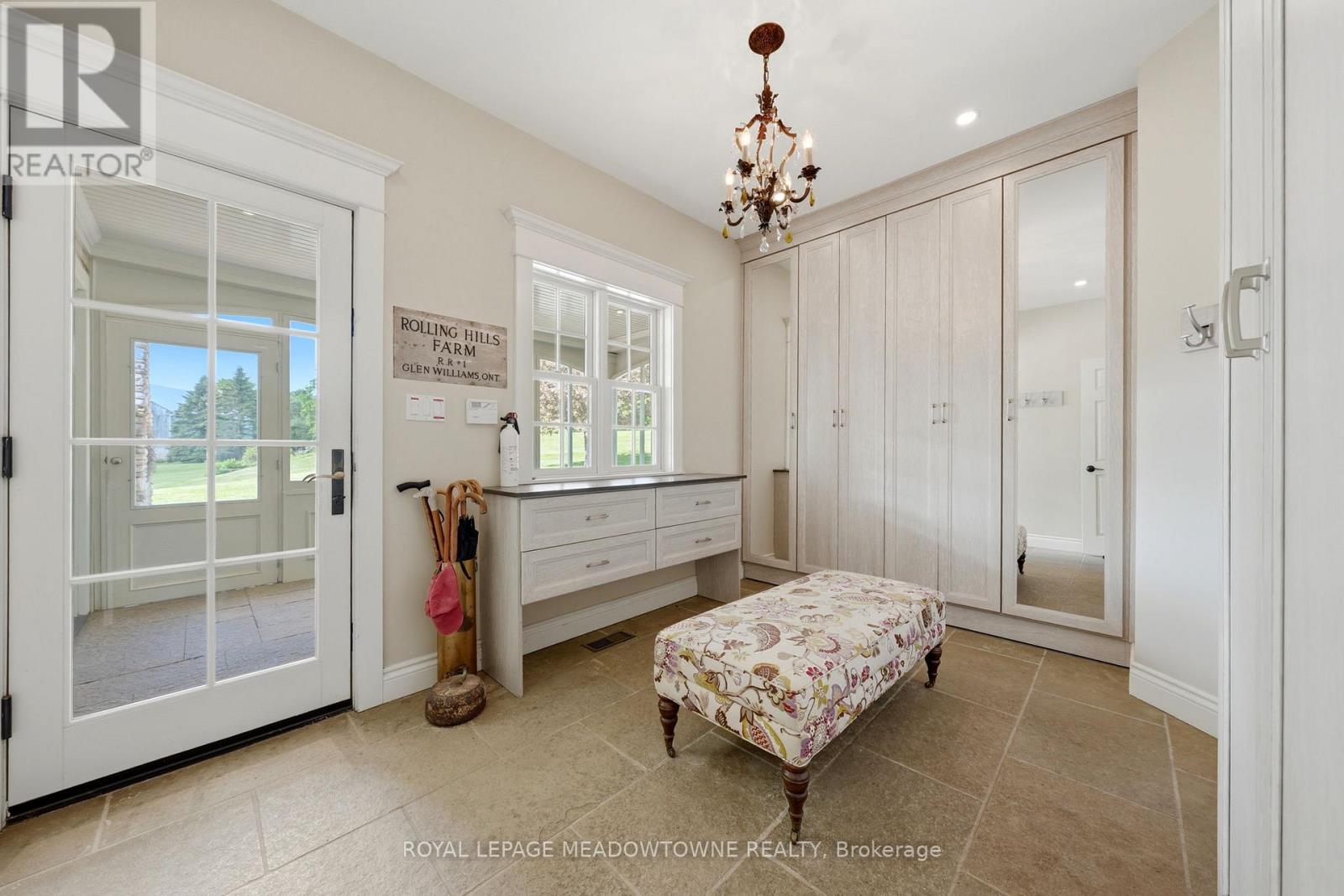 14249 Tenth Line, Halton Hills (Rural Halton Hills), Ontario  L7G 4S8 - Photo 11 - W13782822