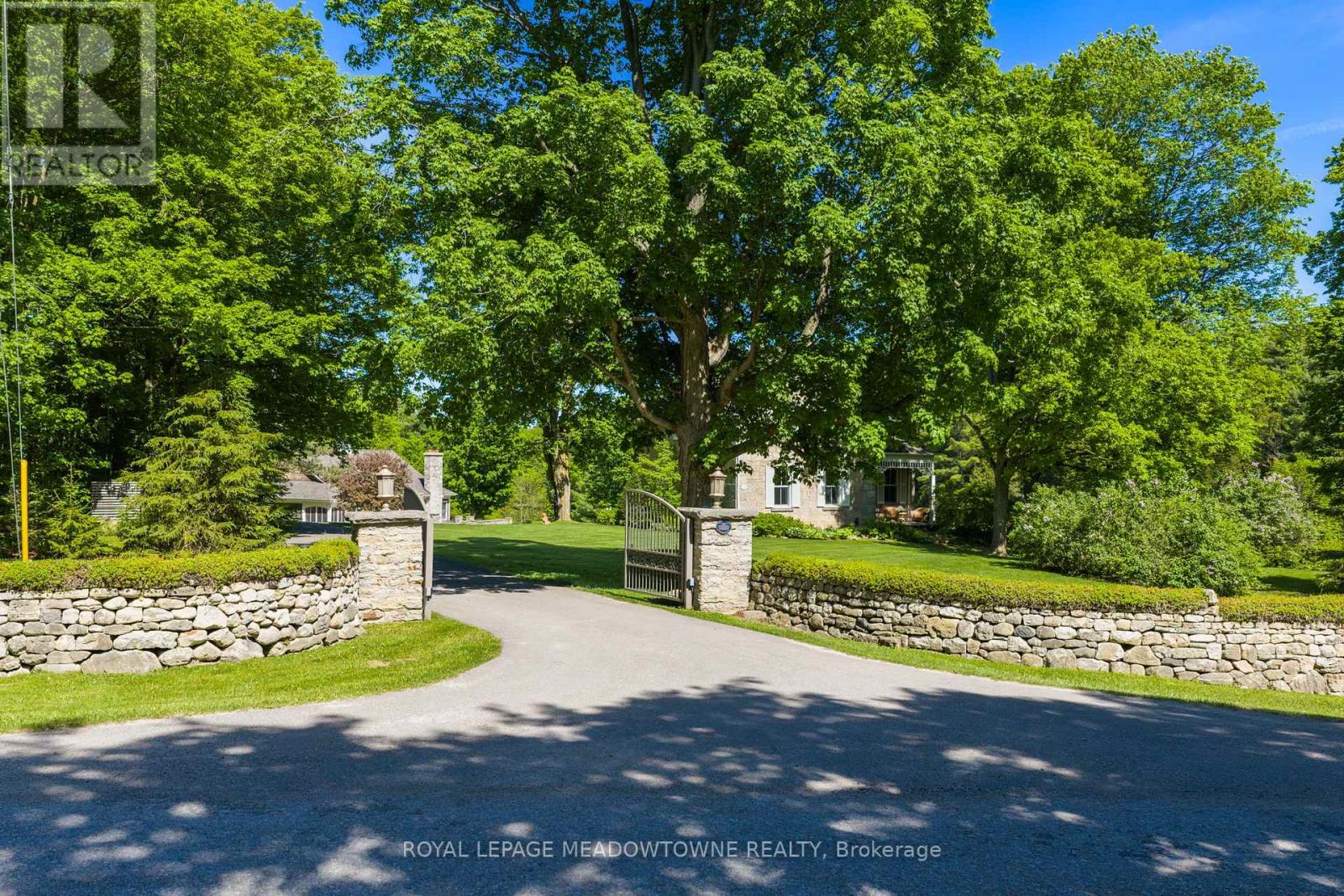 14249 Tenth Line, Halton Hills (Rural Halton Hills), Ontario  L7G 4S8 - Photo 4 - W13782822