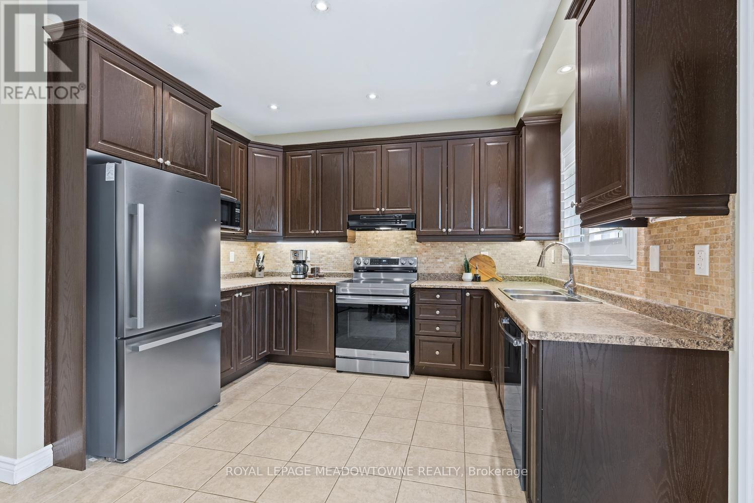 19 Goldham Way, Halton Hills (Georgetown), Ontario  L7G 0B2 - Photo 16 - W13784600