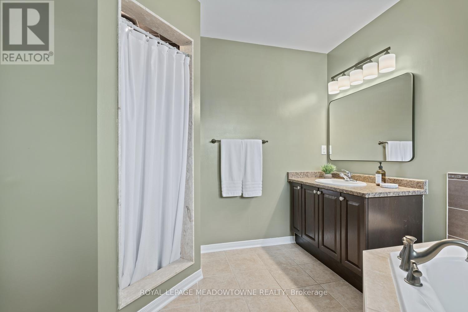 19 Goldham Way, Halton Hills (Georgetown), Ontario  L7G 0B2 - Photo 25 - W13784600