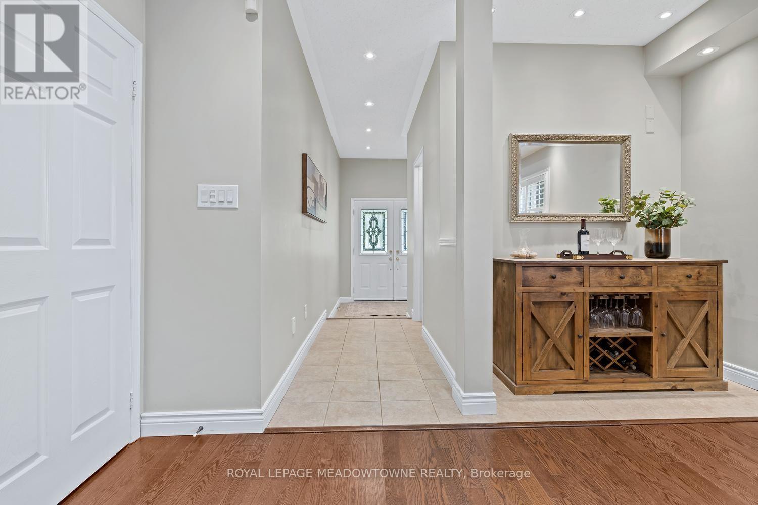 19 Goldham Way, Halton Hills (Georgetown), Ontario  L7G 0B2 - Photo 6 - W13784600