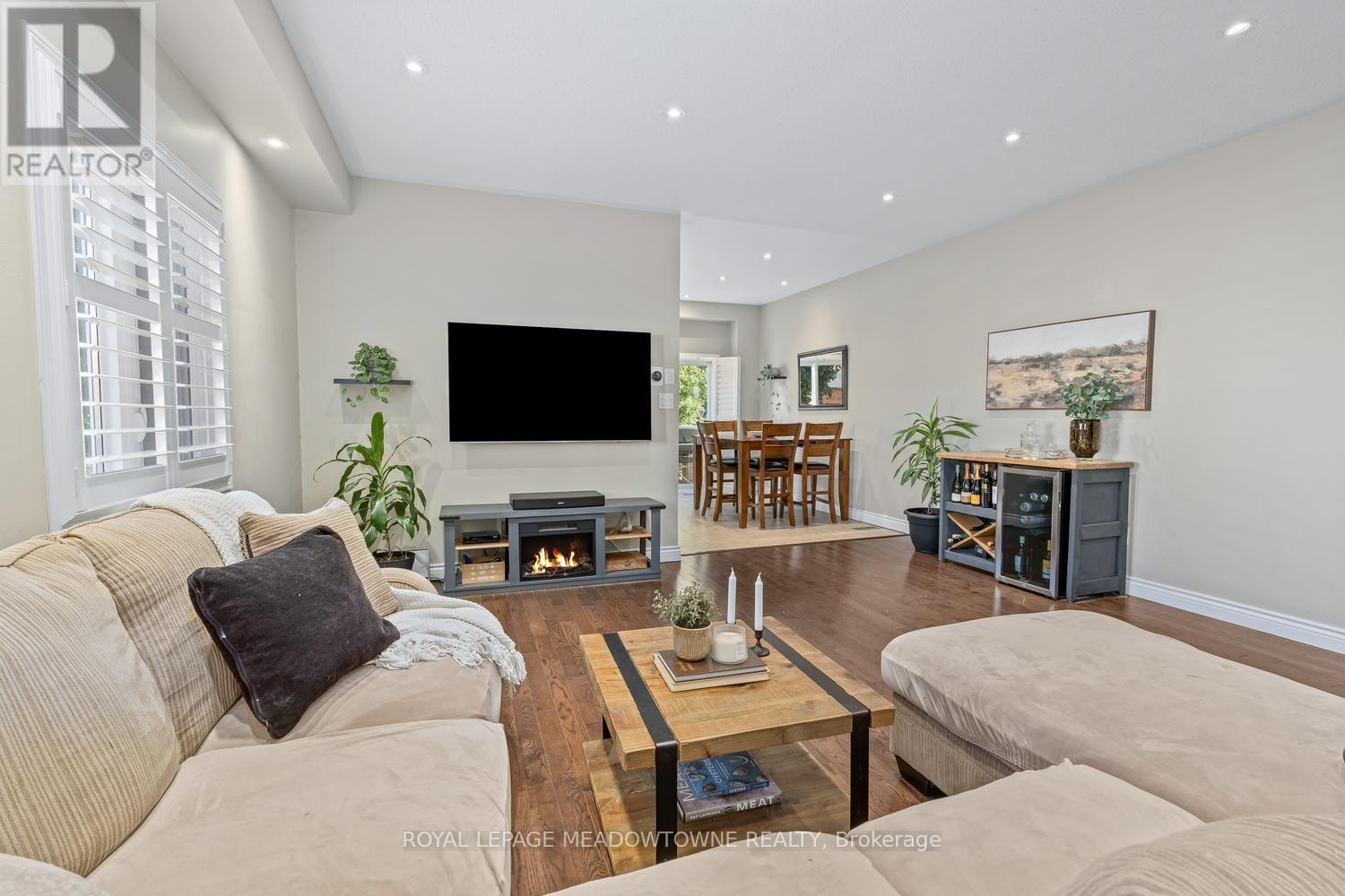 19 Goldham Way, Halton Hills (Georgetown), Ontario  L7G 0B2 - Photo 8 - W13784600