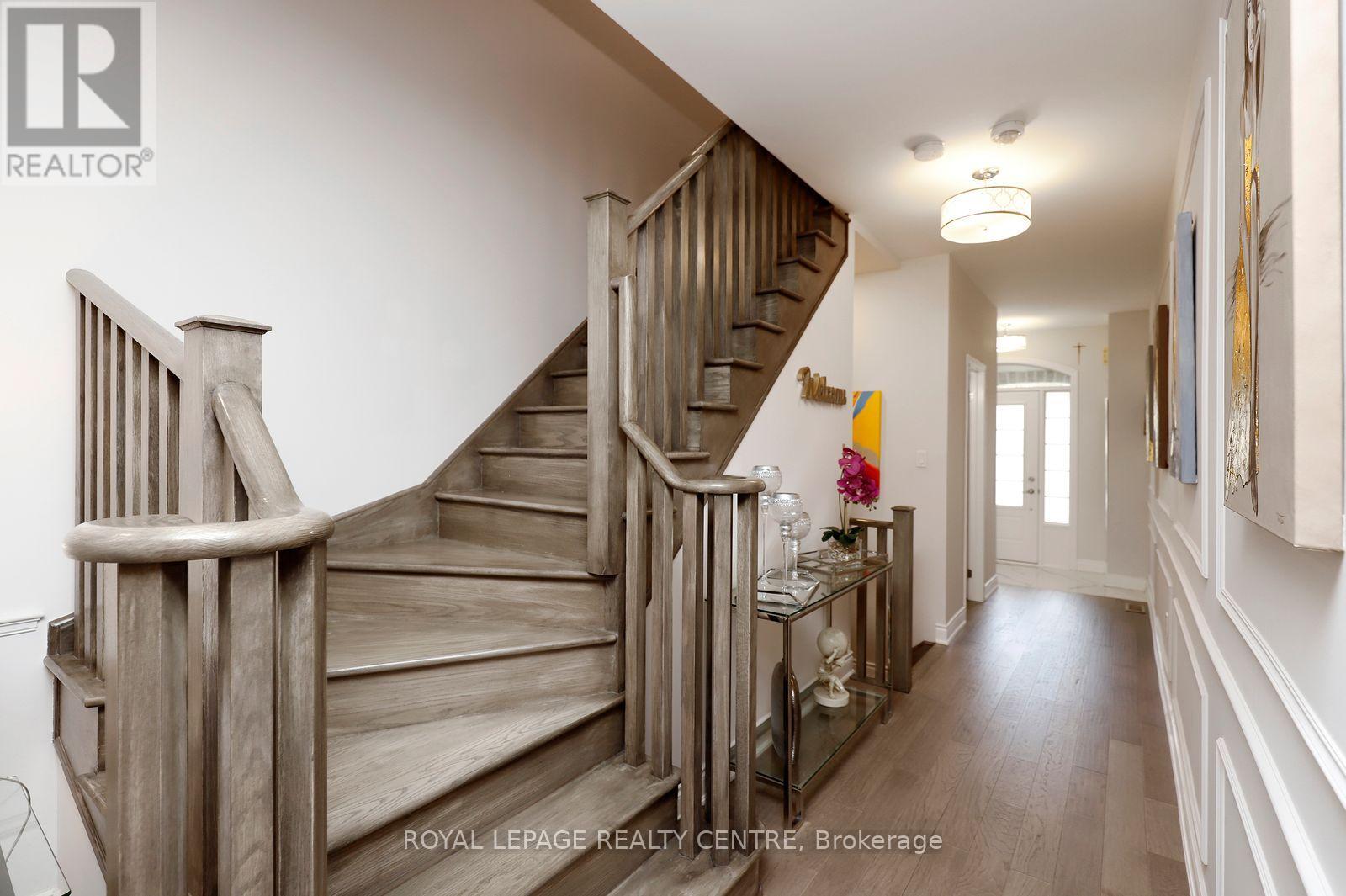 54 Upper Canada Court, Halton Hills (Georgetown), Ontario  L7G 0L1 - Photo 6 - W13785510