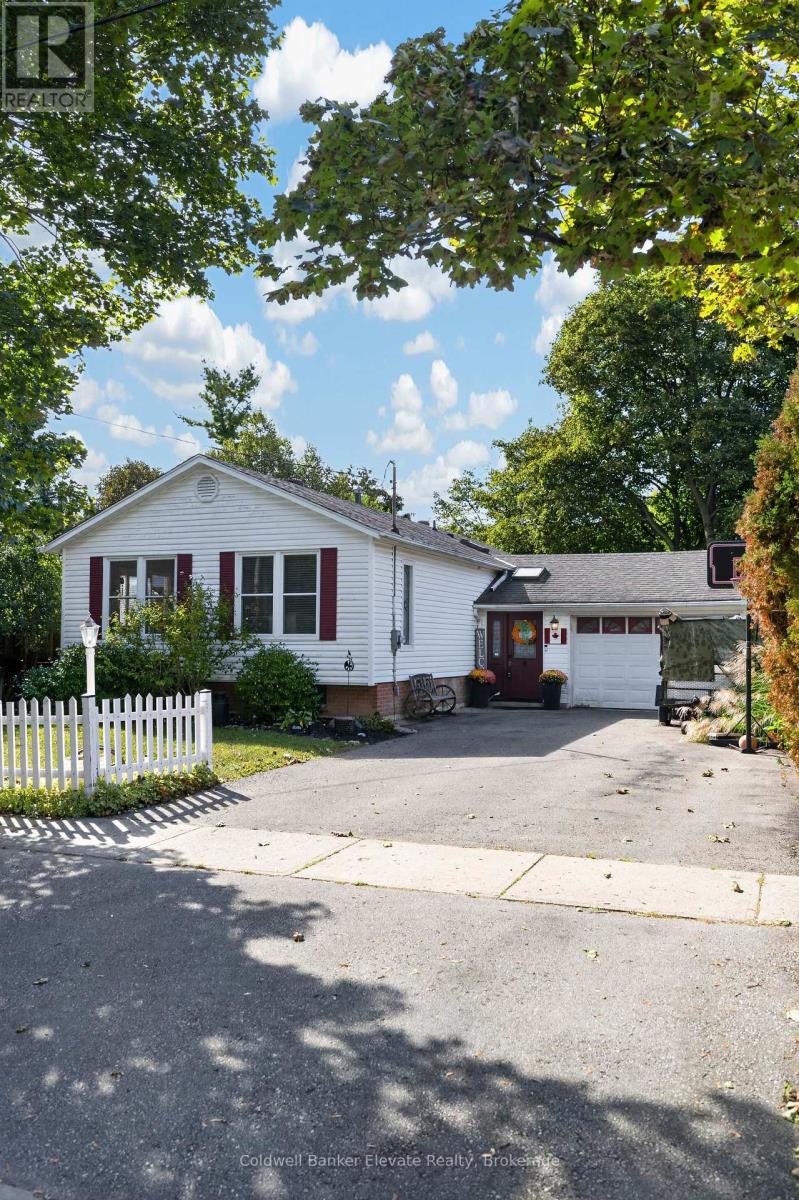 32 Chelvin Drive, Halton Hills (Georgetown), Ontario  L7G 4P9 - Photo 4 - W13785662