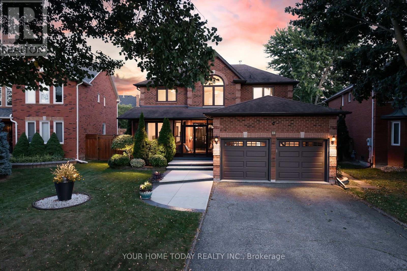 14 Donaghedy Drive, Halton Hills (Georgetown), Ontario  L7G 5H2 - Photo 1 - W13786204