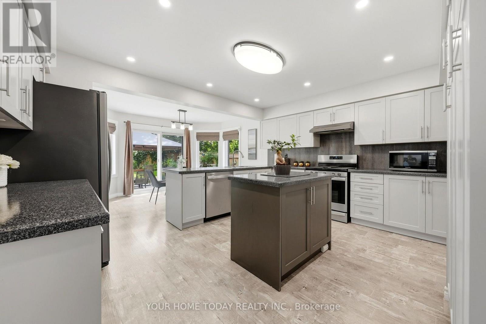 14 Donaghedy Drive, Halton Hills (Georgetown), Ontario  L7G 5H2 - Photo 12 - W13786204