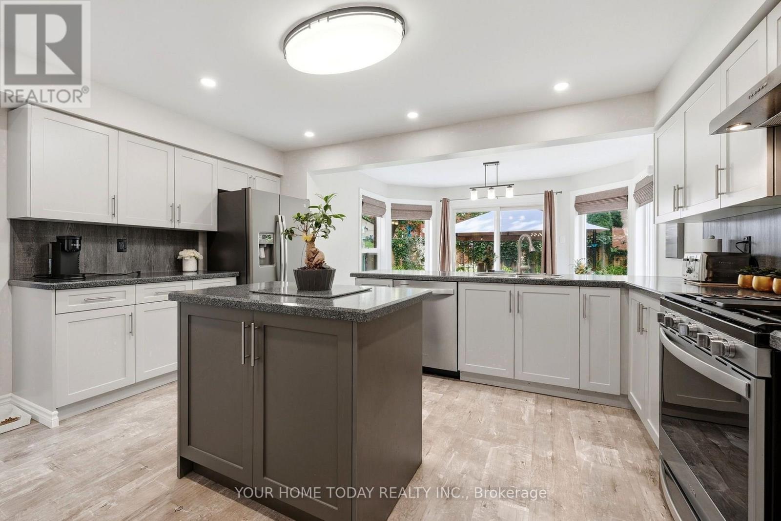 14 Donaghedy Drive, Halton Hills (Georgetown), Ontario  L7G 5H2 - Photo 13 - W13786204