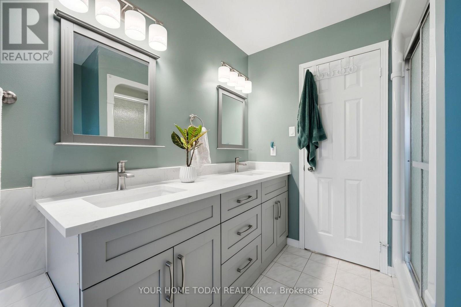 14 Donaghedy Drive, Halton Hills (Georgetown), Ontario  L7G 5H2 - Photo 28 - W13786204