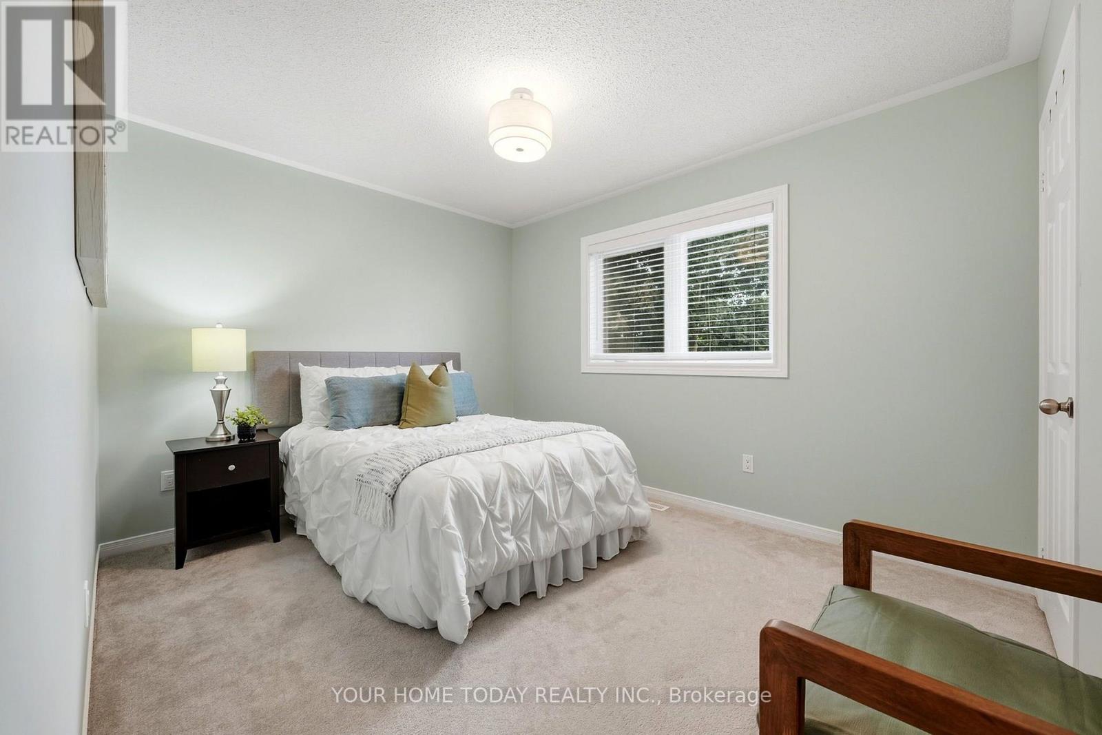 14 Donaghedy Drive, Halton Hills (Georgetown), Ontario  L7G 5H2 - Photo 31 - W13786204