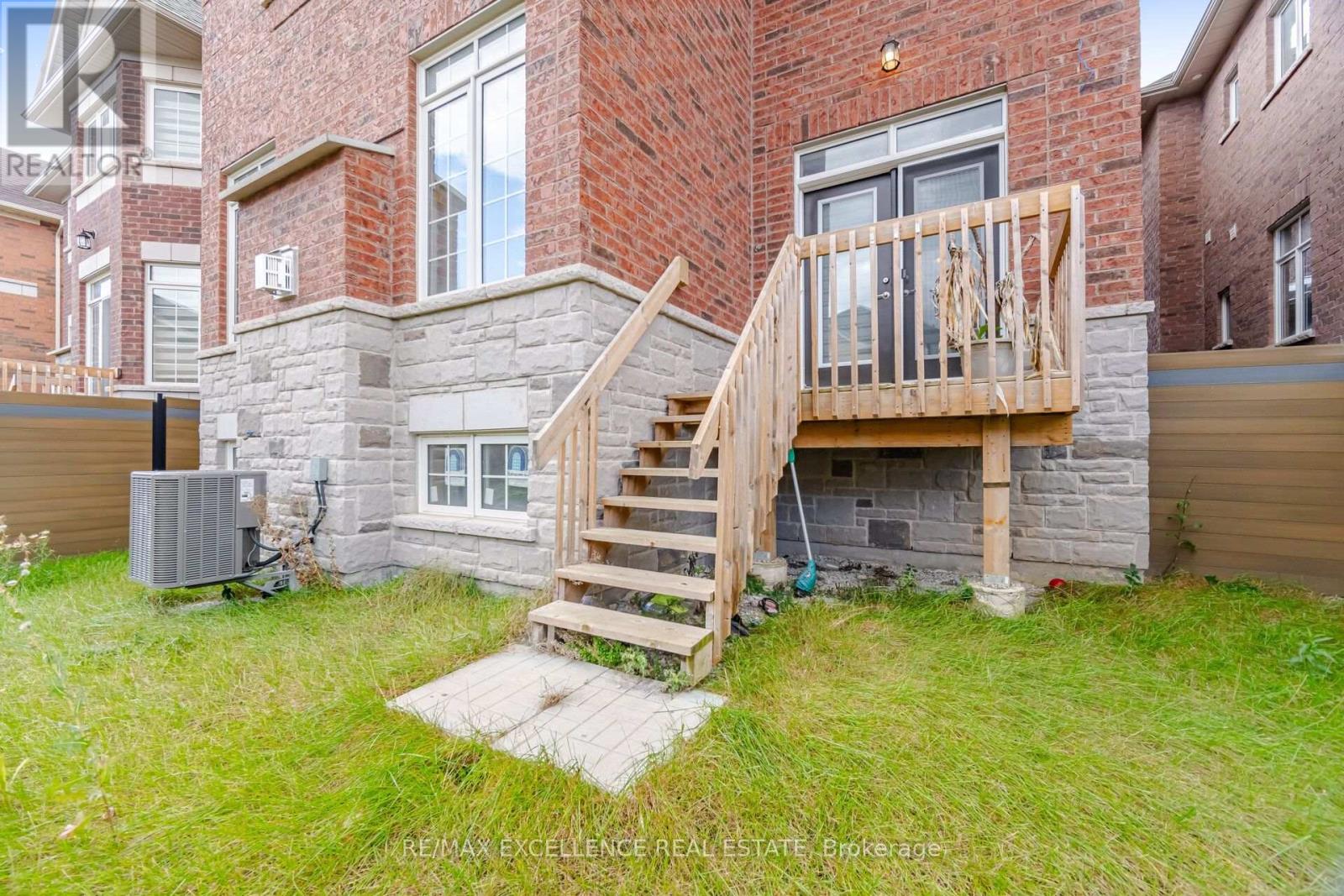 32 Branigan Crescent, Halton Hills (Georgetown), Ontario  L7G 0N1 - Photo 35 - W13786334