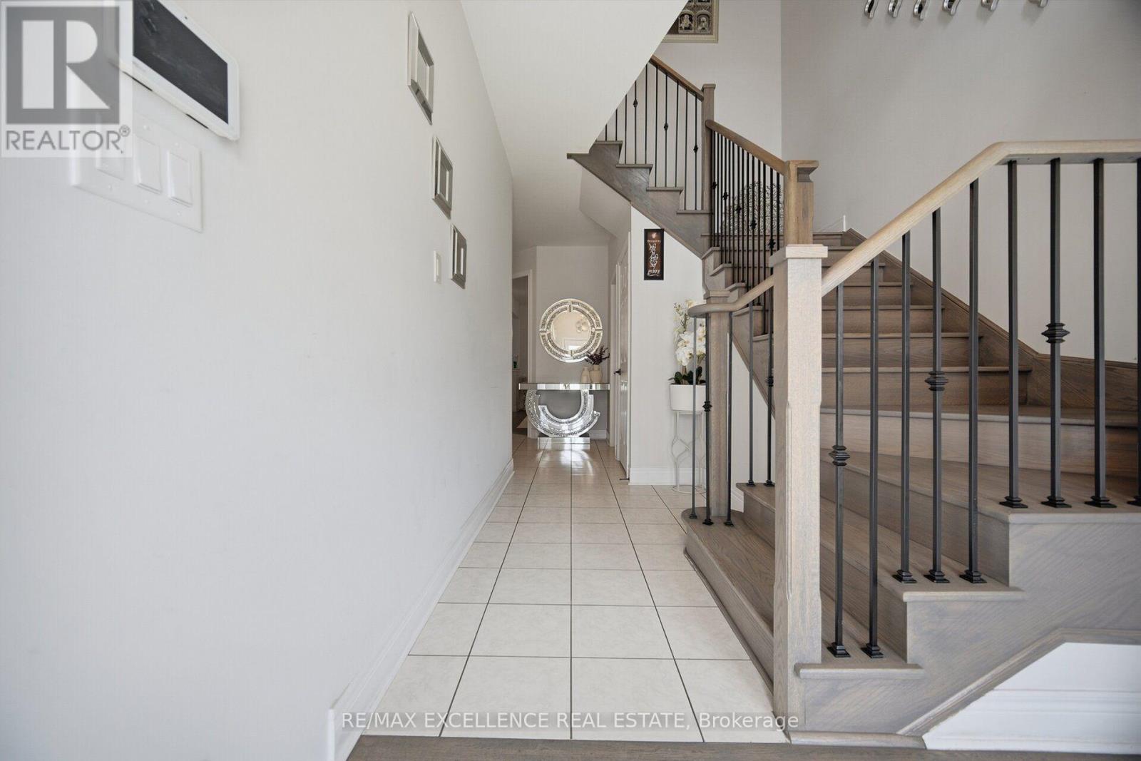 32 Branigan Crescent, Halton Hills (Georgetown), Ontario  L7G 0N1 - Photo 4 - W13786334