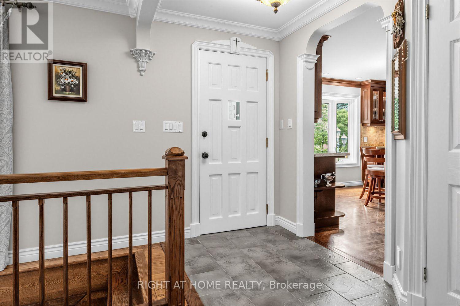 9249 Sixth Line, Halton Hills (Rural Halton Hills), Ontario  L7G 4S6 - Photo 4 - W13789486