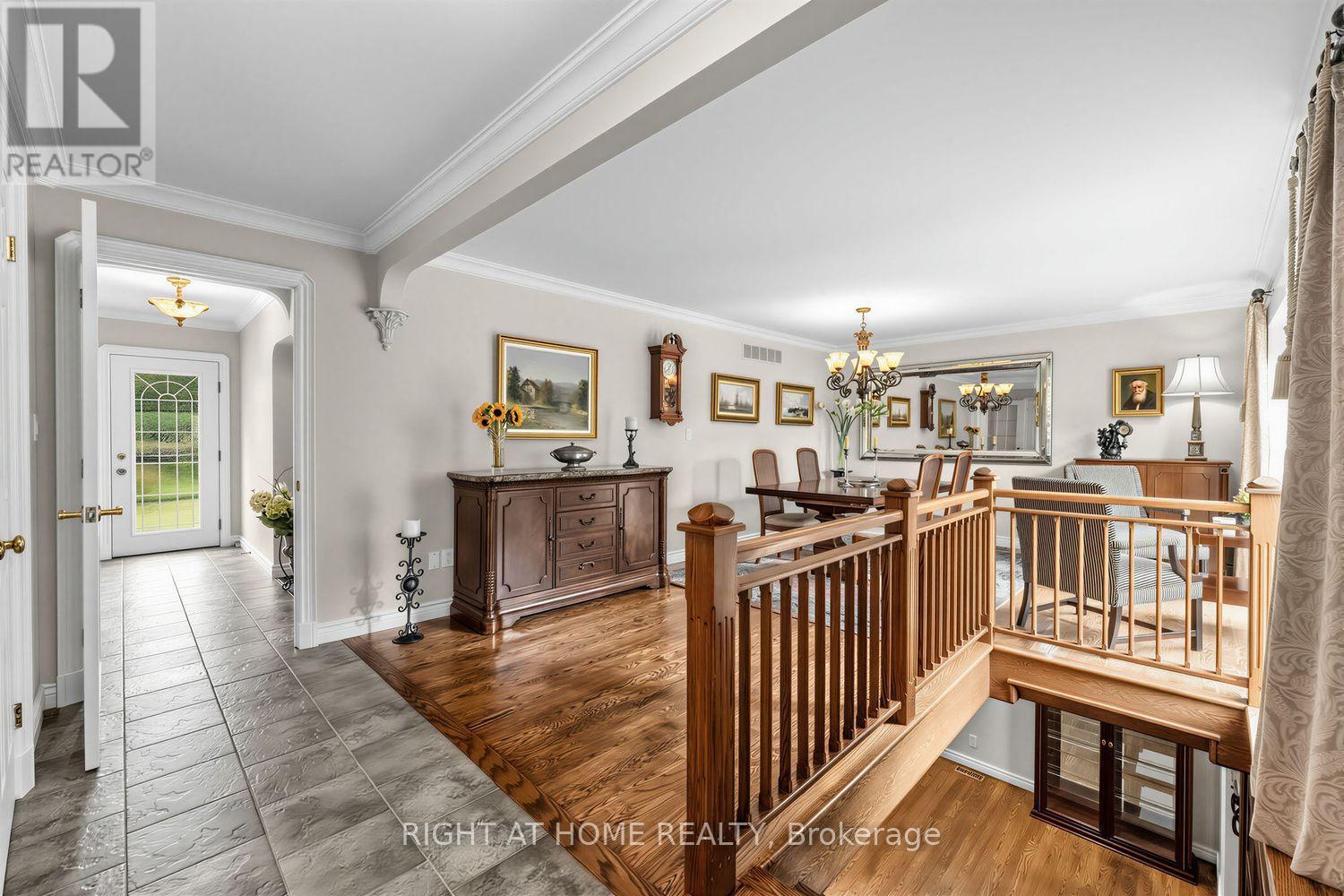 9249 Sixth Line, Halton Hills (Rural Halton Hills), Ontario  L7G 4S6 - Photo 5 - W13789486
