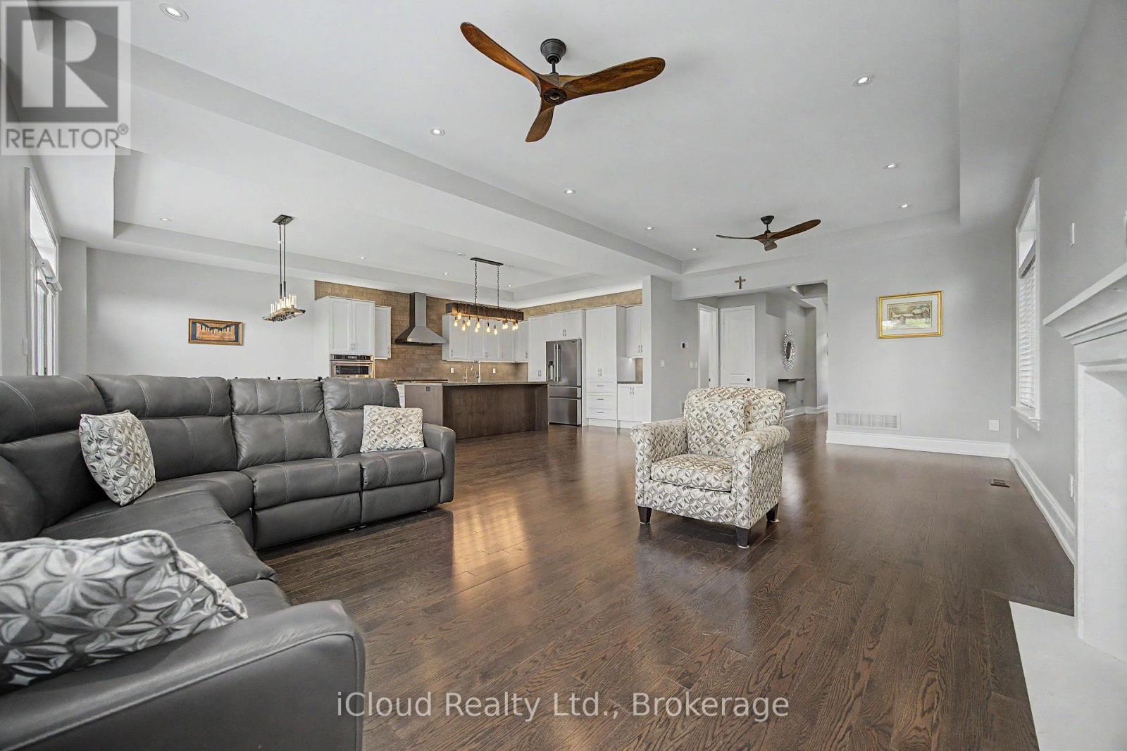 47 West Branch Drive, Halton Hills (Georgetown), Ontario  L7G 6N7 - Photo 9 - W13789530