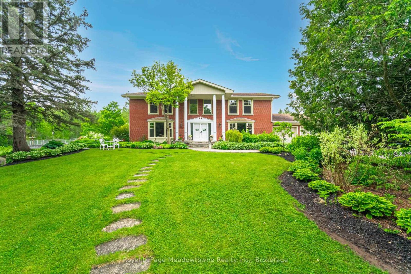 11302 Regional Rd 25, Halton Hills (Es Rural Esquesing), Ontario  L7J 2M1 - Photo 1 - W13790072