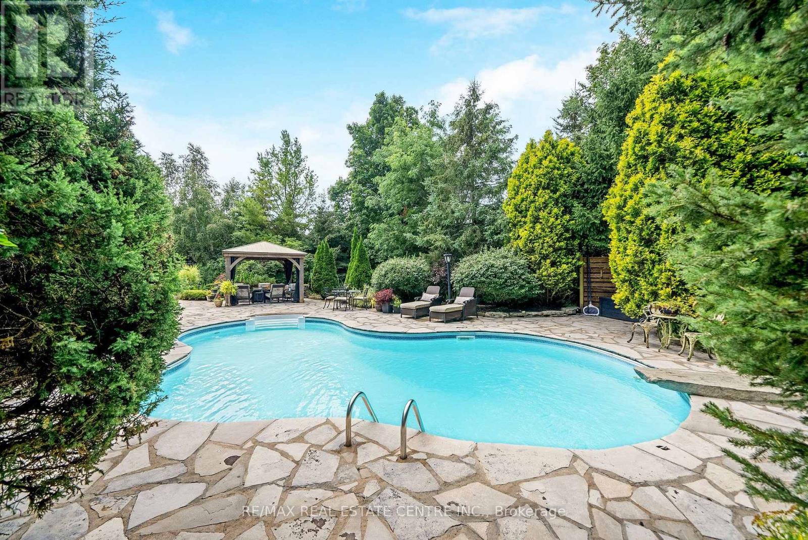 15 Trillium Terrace, Halton Hills (Rural Halton Hills), Ontario  L7J 2W8 - Photo 39 - W13791690