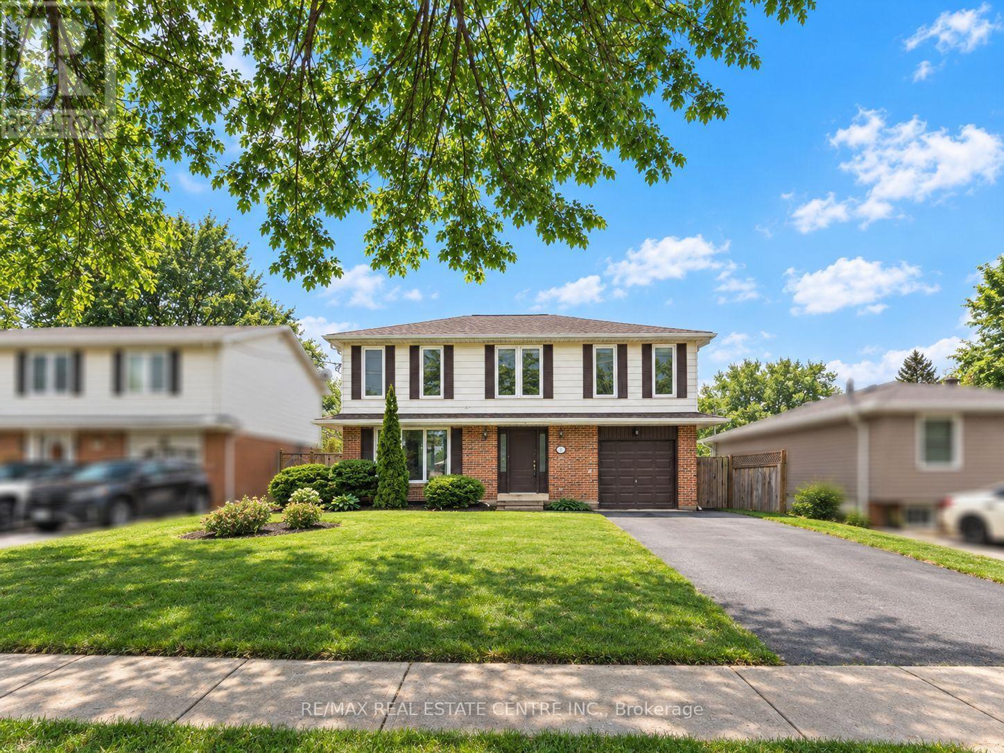 Upper Level - 112 Mountainview Road S, Halton Hills (Georgetown), Ontario  L7G 4K6 - Photo 1 - W13792346