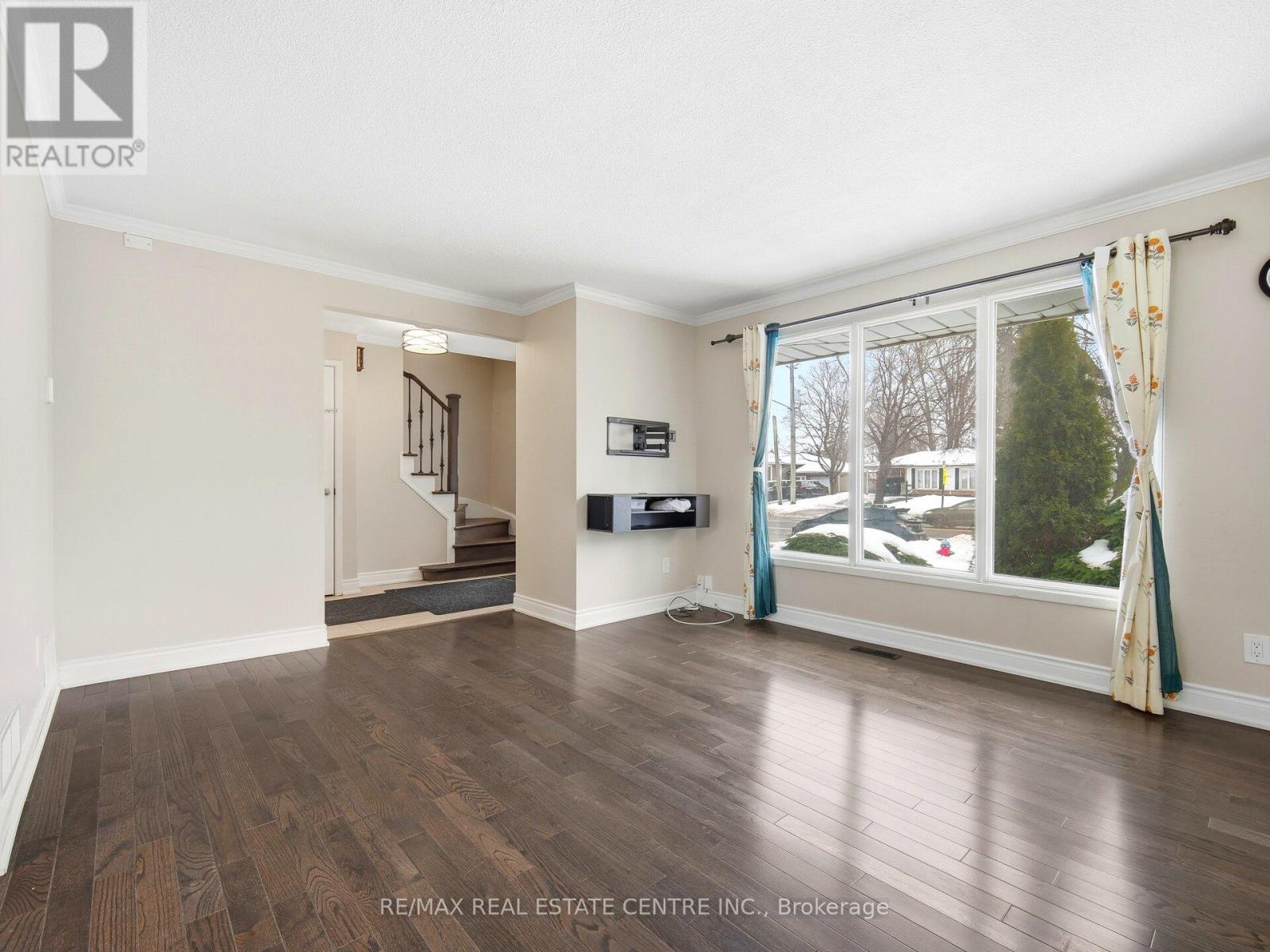 Upper Level - 112 Mountainview Road S, Halton Hills (Georgetown), Ontario  L7G 4K6 - Photo 11 - W13792346