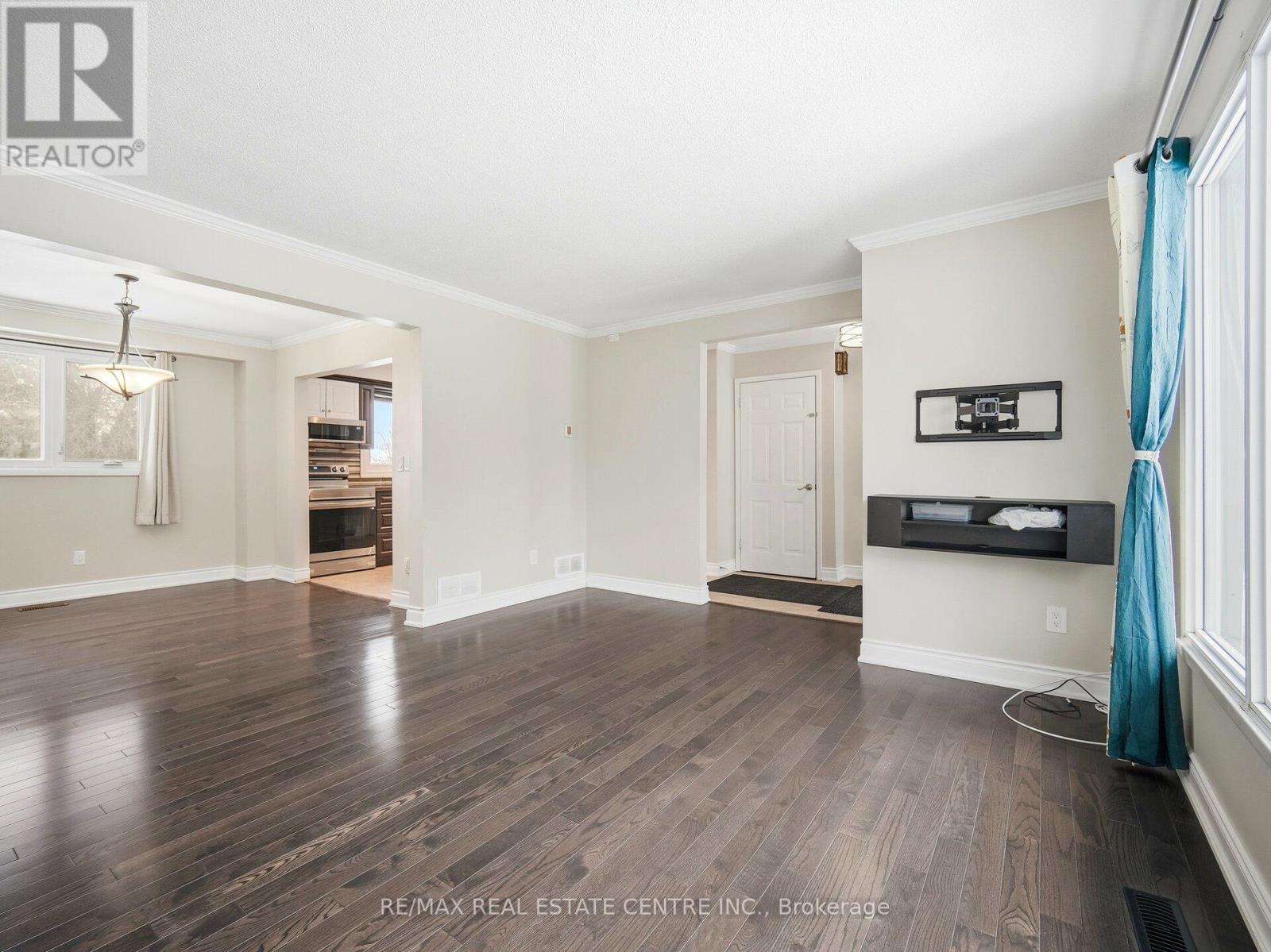 Upper Level - 112 Mountainview Road S, Halton Hills (Georgetown), Ontario  L7G 4K6 - Photo 12 - W13792346