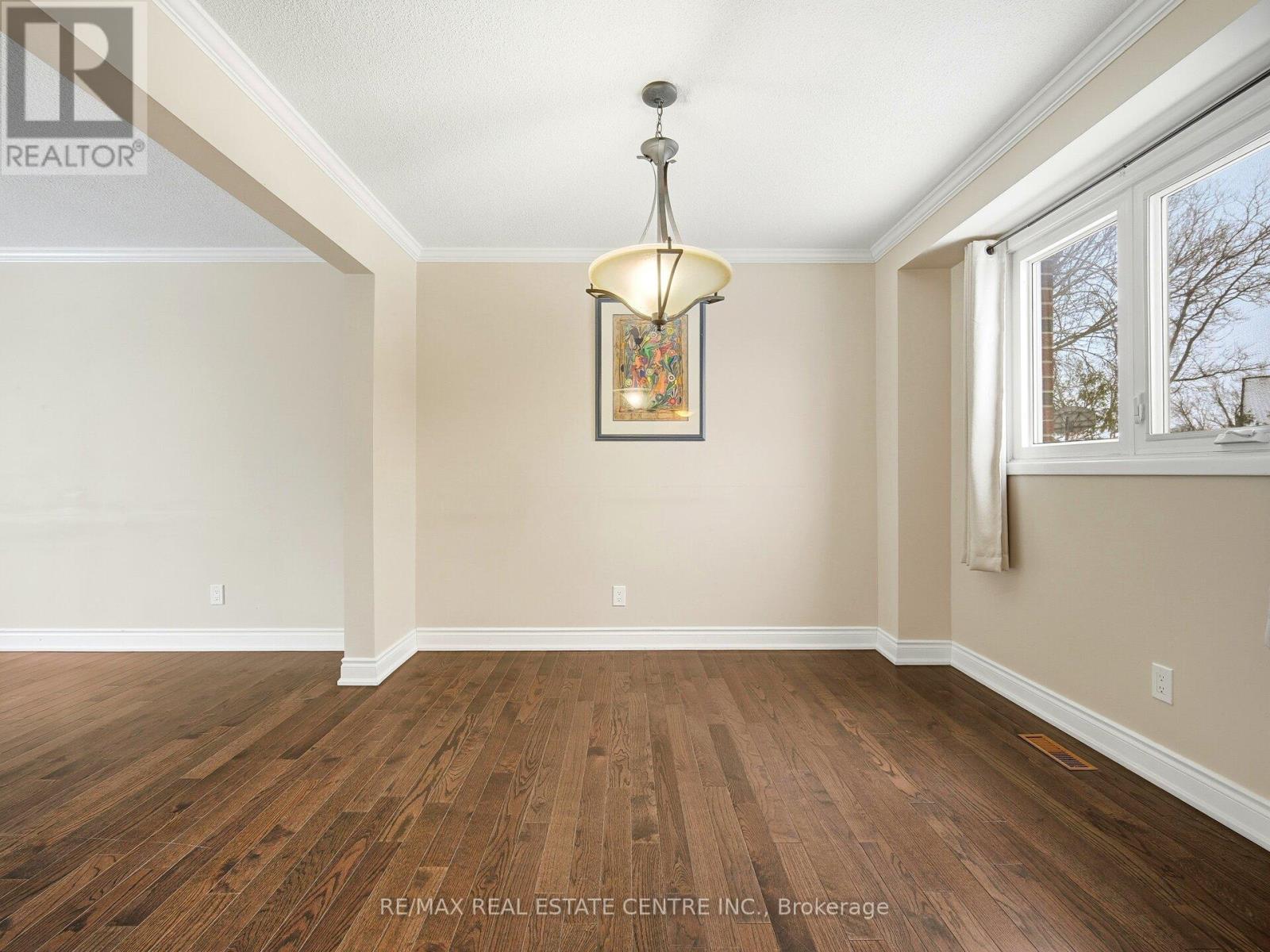 Upper Level - 112 Mountainview Road S, Halton Hills (Georgetown), Ontario  L7G 4K6 - Photo 15 - W13792346