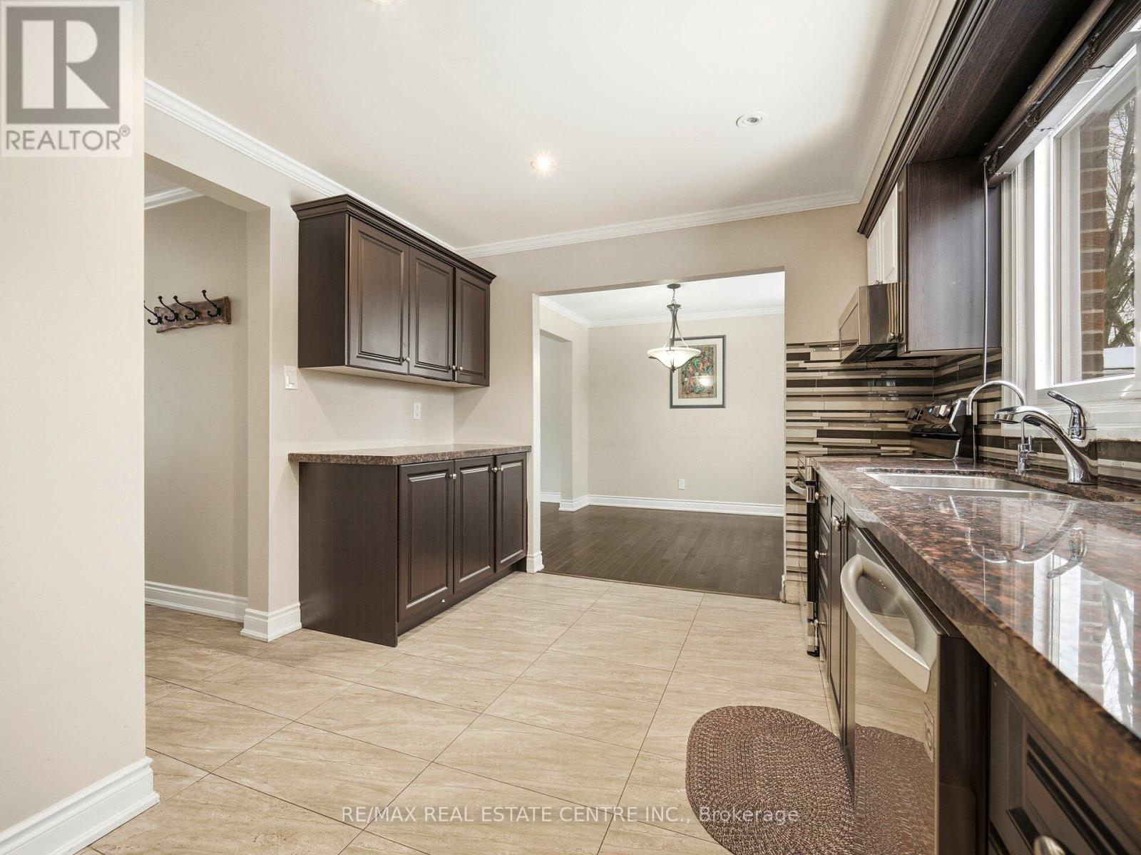 Upper Level - 112 Mountainview Road S, Halton Hills (Georgetown), Ontario  L7G 4K6 - Photo 17 - W13792346