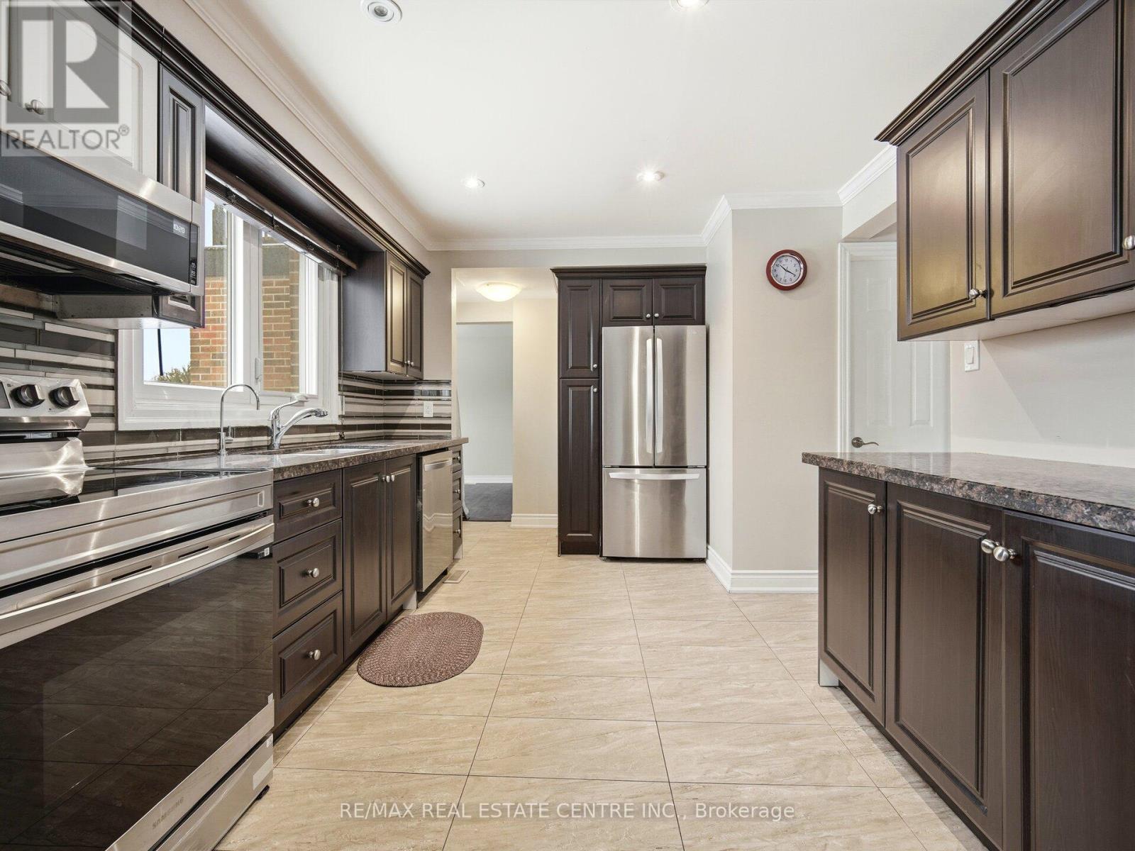 Upper Level - 112 Mountainview Road S, Halton Hills (Georgetown), Ontario  L7G 4K6 - Photo 19 - W13792346