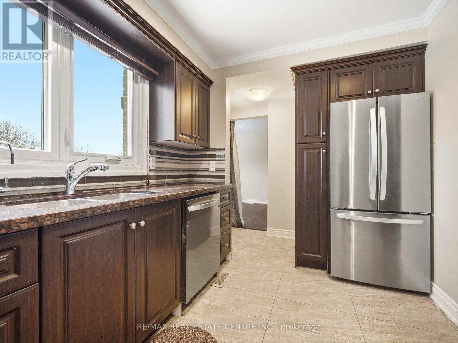 Upper Level - 112 Mountainview Road S, Halton Hills (Georgetown), Ontario  L7G 4K6 - Photo 20 - W13792346