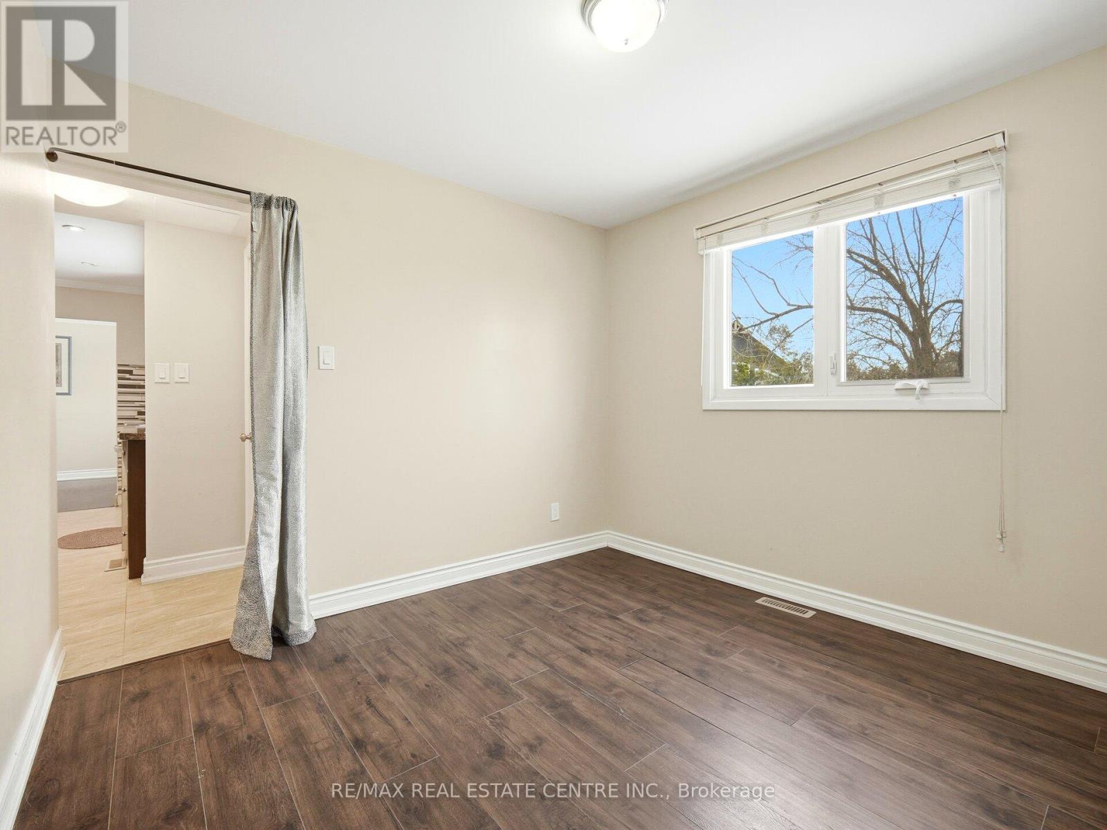 Upper Level - 112 Mountainview Road S, Halton Hills (Georgetown), Ontario  L7G 4K6 - Photo 21 - W13792346