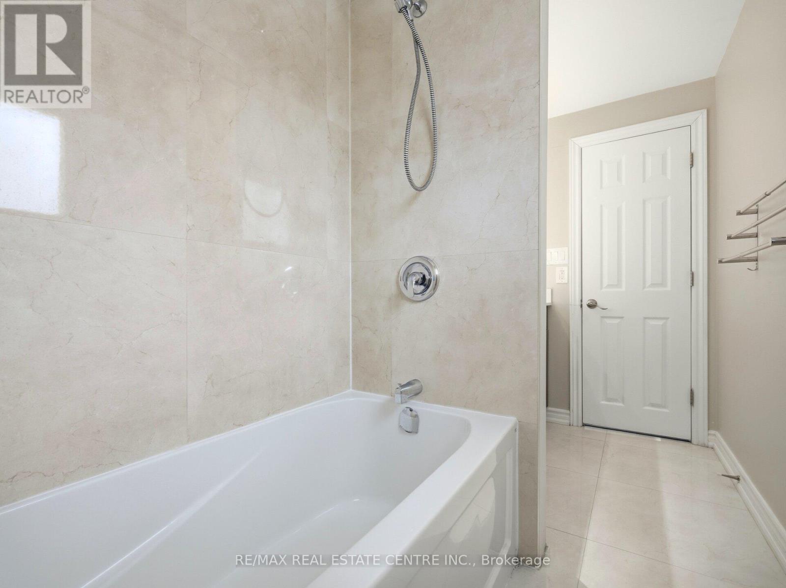 Upper Level - 112 Mountainview Road S, Halton Hills (Georgetown), Ontario  L7G 4K6 - Photo 31 - W13792346
