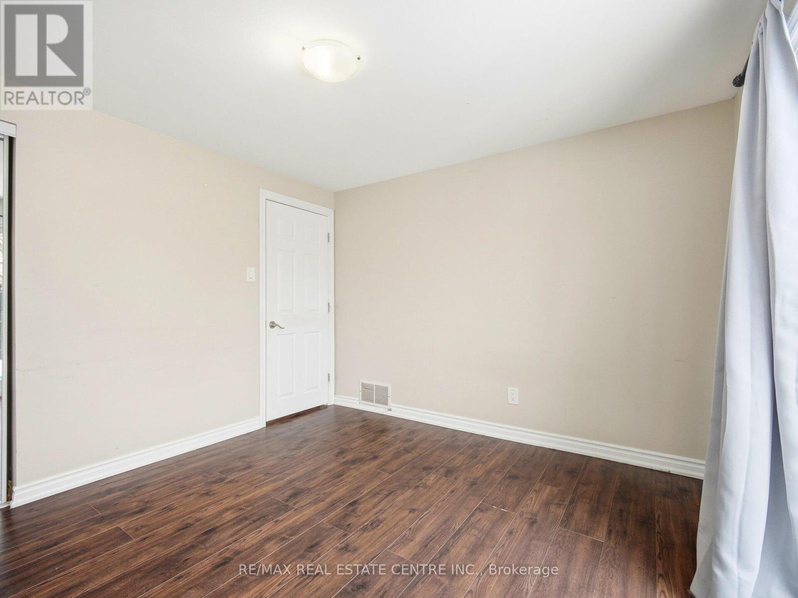 Upper Level - 112 Mountainview Road S, Halton Hills (Georgetown), Ontario  L7G 4K6 - Photo 35 - W13792346