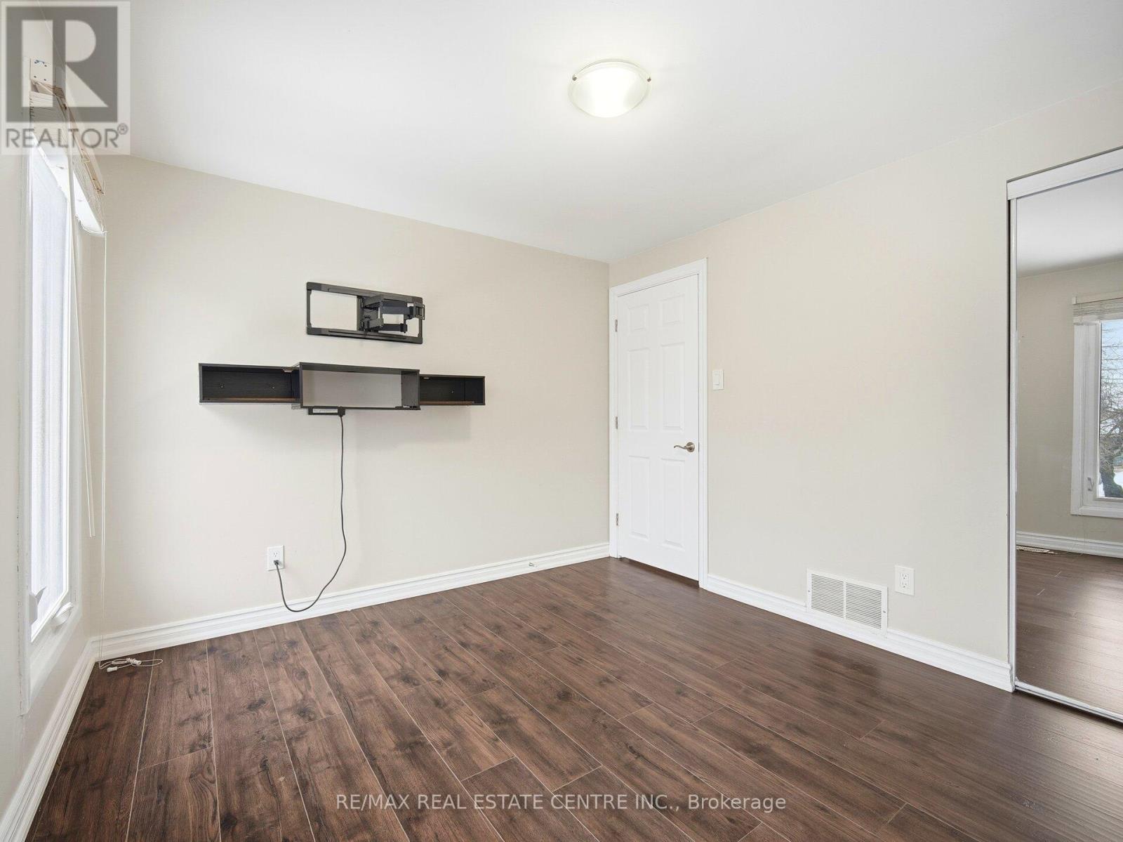 Upper Level - 112 Mountainview Road S, Halton Hills (Georgetown), Ontario  L7G 4K6 - Photo 37 - W13792346
