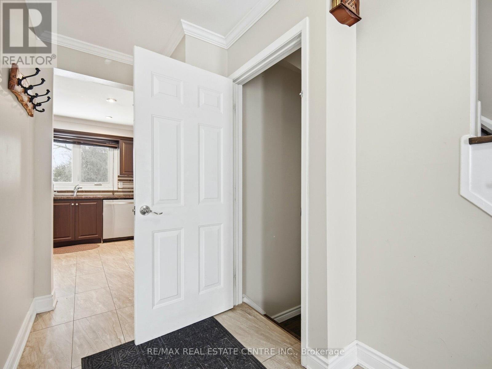 Upper Level - 112 Mountainview Road S, Halton Hills (Georgetown), Ontario  L7G 4K6 - Photo 41 - W13792346